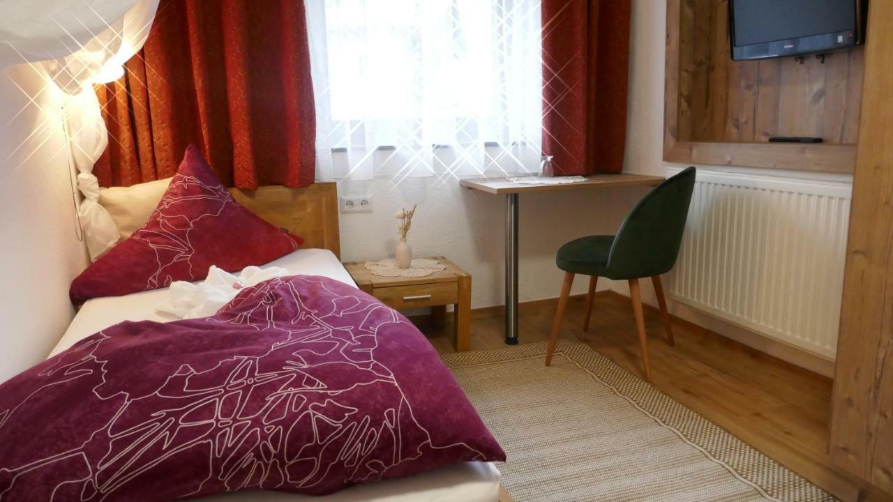 ホテルGasthof Piburger See オエッツ エクステリア 写真