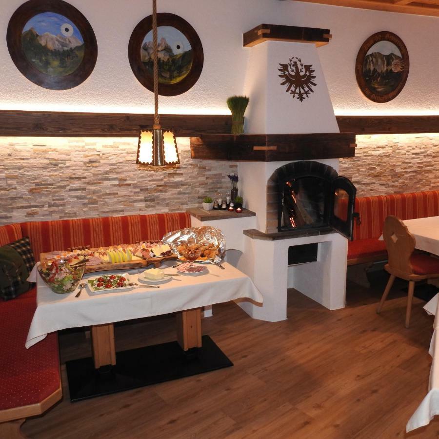ホテルGasthof Piburger See オエッツ エクステリア 写真